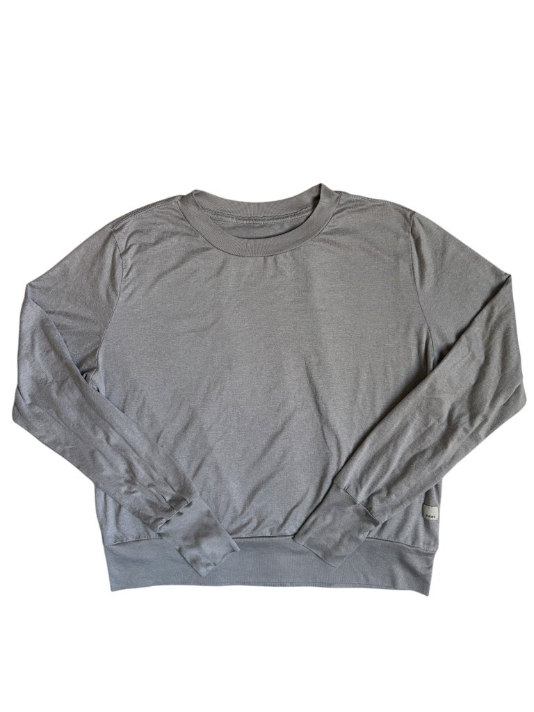 Vuori Daydream Crew Long Sleeve Pullover Top (Light Heather Grey) - Medium — image 2 of 8